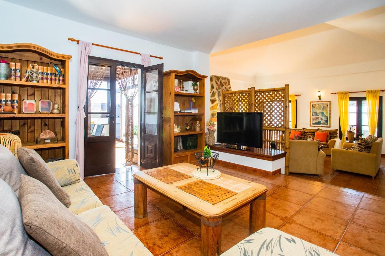 Güime Eslanzarote Acoruma House, Super Wifi, Heated Pool מראה חיצוני תמונה